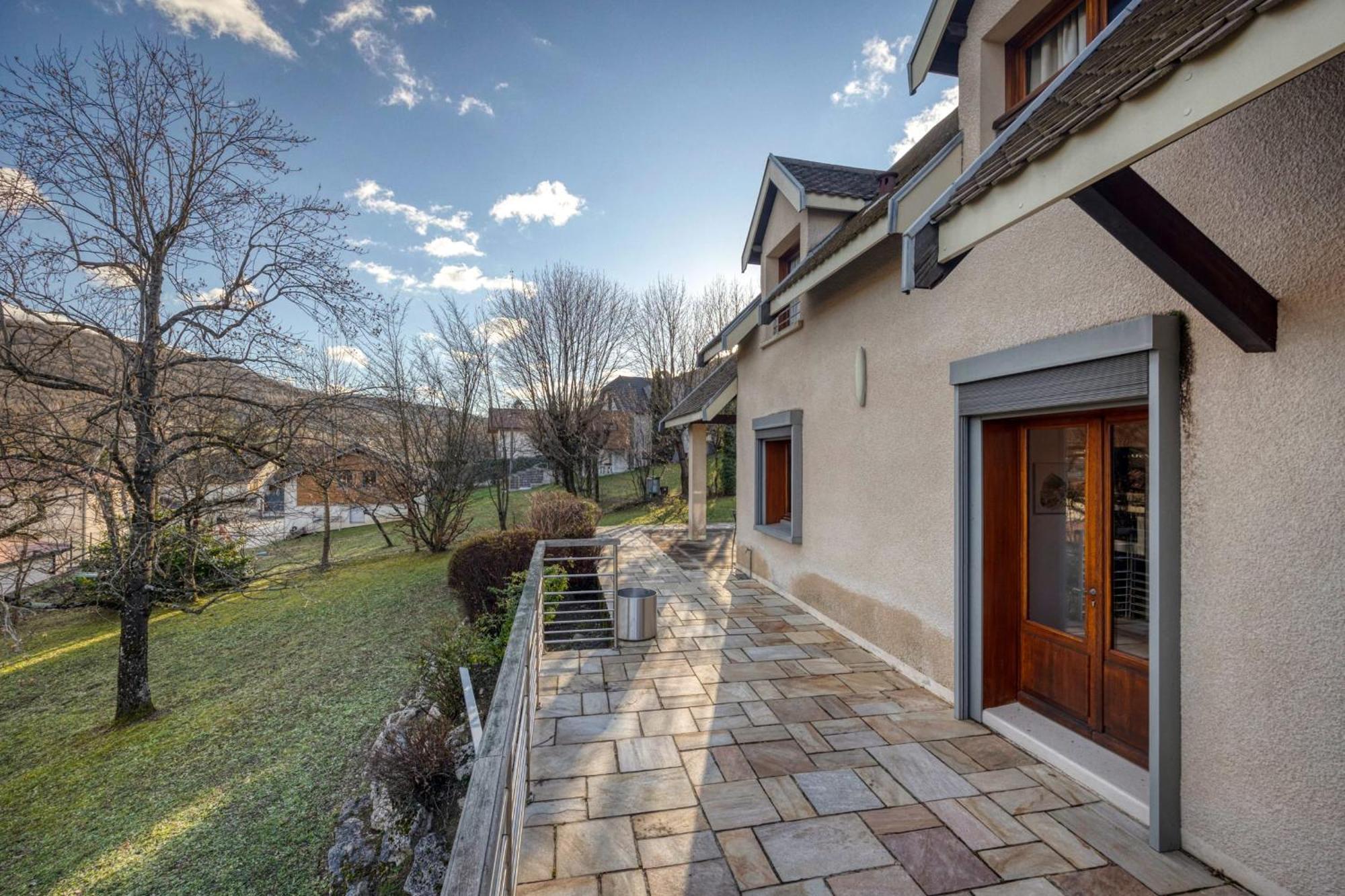 #Hp La Maison Des Lilas Large Family House Sleeps 12 Garden Сесен Экстерьер фото