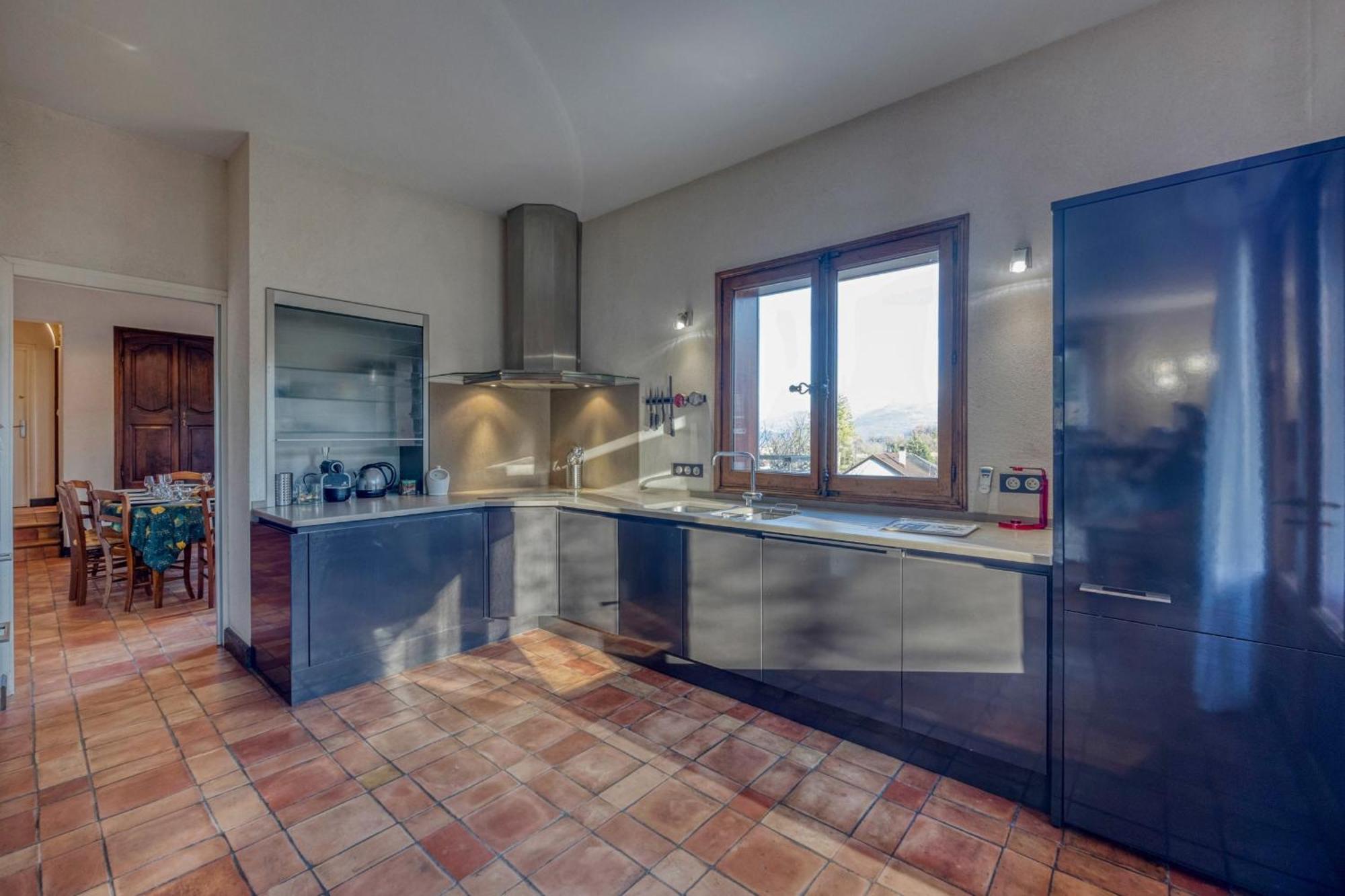 #Hp La Maison Des Lilas Large Family House Sleeps 12 Garden Сесен Экстерьер фото