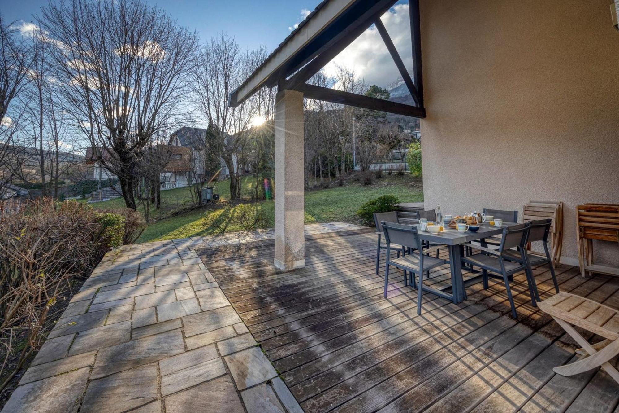#Hp La Maison Des Lilas Large Family House Sleeps 12 Garden Сесен Экстерьер фото